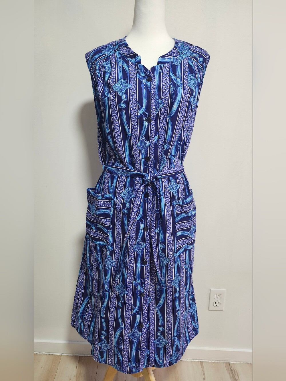 Sleeveless Blue Floral Stripe Midi Dress with Tie Waist